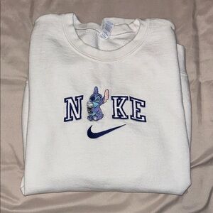 Nike White Crewneck Sweatshirt with Blue Stitch and Navy Swoosh